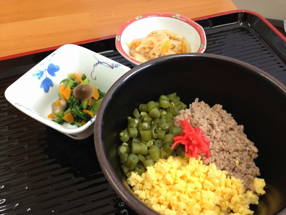 丼料理セットの写真